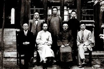 这位中国科学家的口袋中，为啥长期装着一张小卡片？