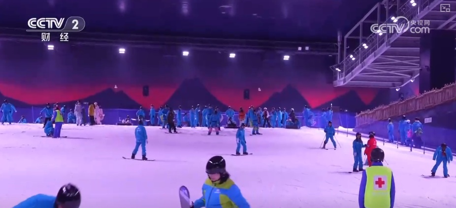 “冷”资源“热”起来变身“流量担当” 冰雪经济“热效应”活力涌动