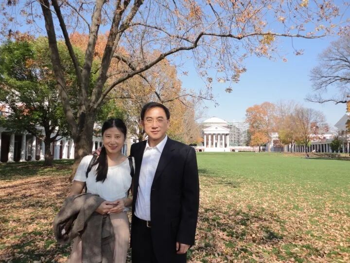 深爱的丈夫患癌离世,上海“初代丁克”回应:不要孩子后悔了吗? 深爱的丈夫患癌离世,上海“初代丁克”回应:不要孩子后悔了吗?