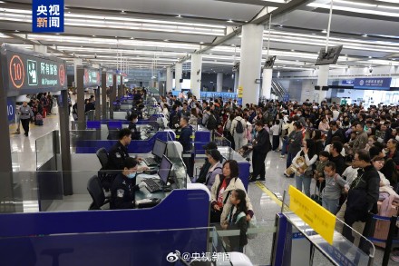 港珠澳大桥客流量累计破1亿人次