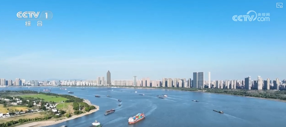 “数”览新答卷·绿色发展主战场带动作用凸显 长江母亲河焕发生机活力