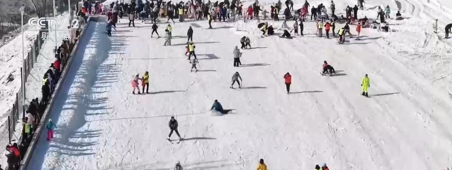 “冷”资源“热”起来变身“流量担当” 冰雪经济“热效应”活力涌动