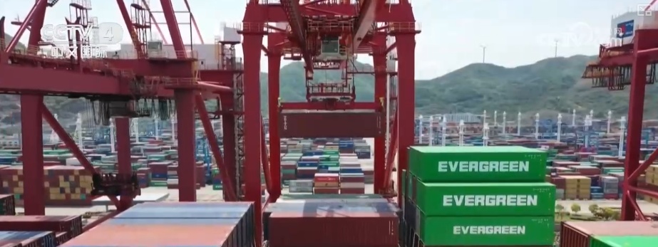 装卸忙！167.5亿、14亿、7亿……“硬核”数据印证中国外贸韧性与活力