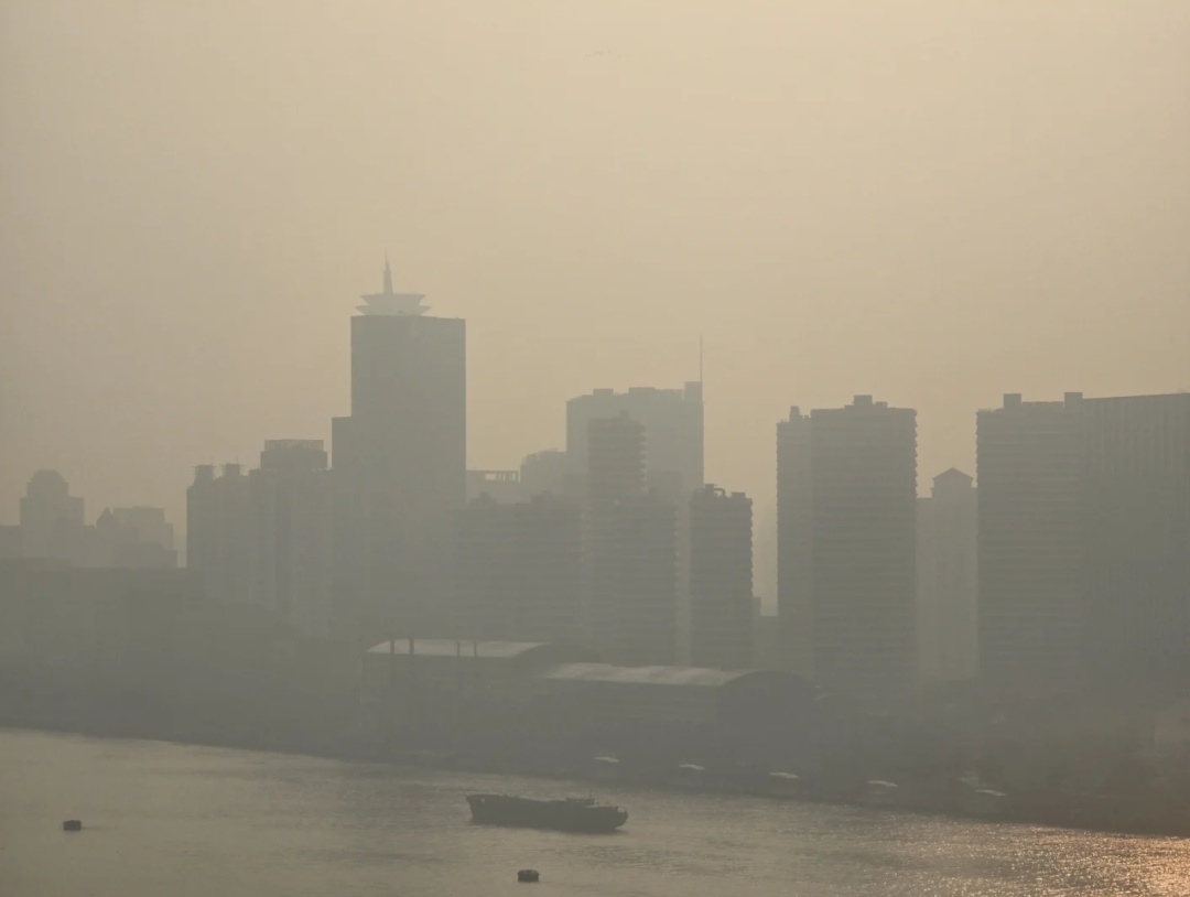 空气质量短时达重度污染!上海官方提醒:关窗,减少外出! 空气质量短时达重度污染!上海官方提醒:关窗,减少外出!