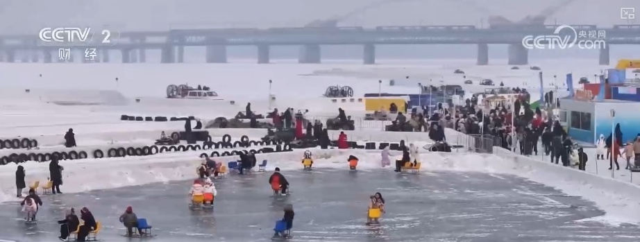 “冷”资源“热”起来变身“流量担当” 冰雪经济“热效应”活力涌动