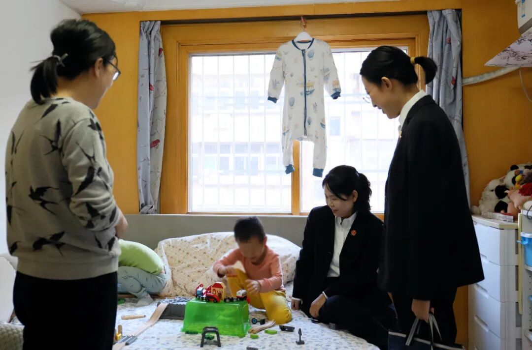 离婚了，双胞胎抚养权一定要“一人一个”吗？天津法官给出了答案