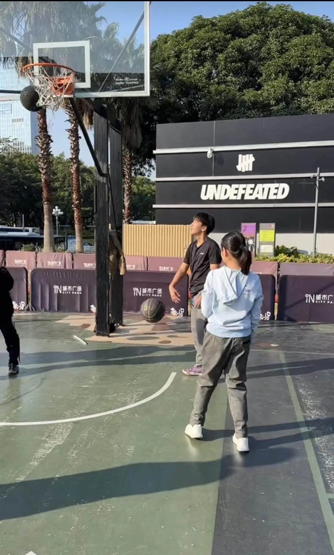 泪目！“第二个爸爸”全网刷屏，当事人谢绝资助