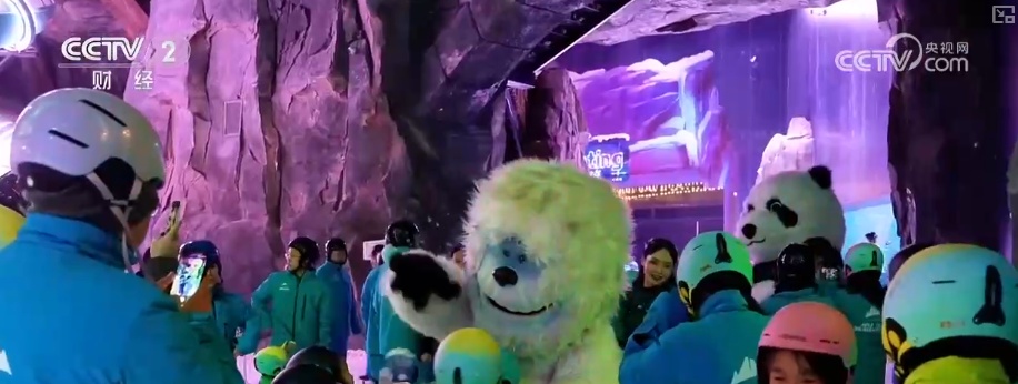 “冷”资源“热”起来变身“流量担当” 冰雪经济“热效应”活力涌动