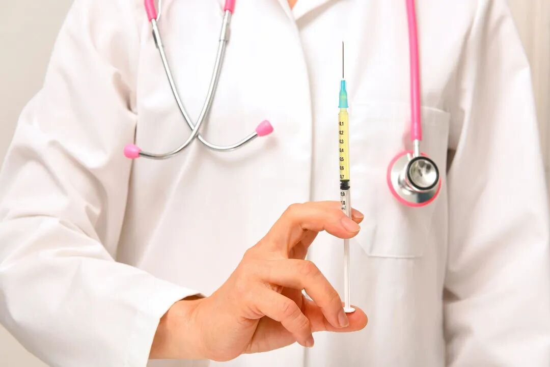 巨疼，会传染！身体出现两个症状，可能是带状疱疹→