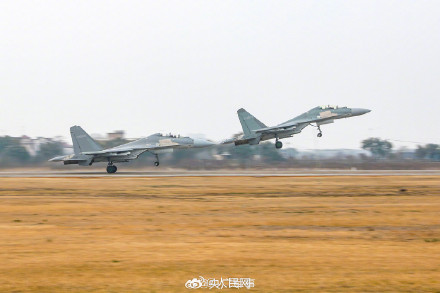 太帅了！空军新年度飞行训练硬核大图