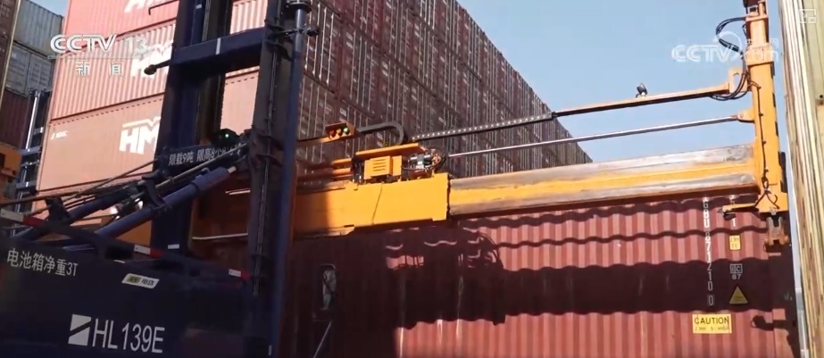 外贸向“新”向“绿”加速跑 以“造高端”巩固“卖全球”优势为经济增长注入新动能 外贸向“新”向“绿”加速跑 以“造高端”巩固“卖全球”优势为经济增长注入新动能