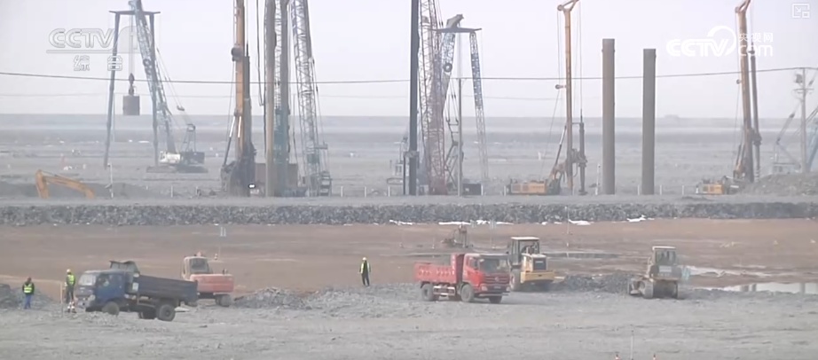 开年即冲刺！港口码头、重大工程、科技创新……各领域火热开局积聚经济发展“底气”