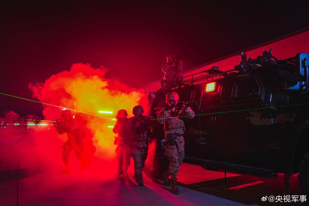 武警跨昼夜实战化训练战力拉满
