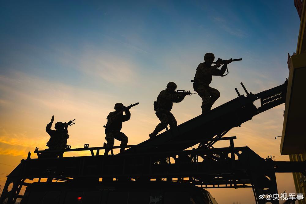 武警跨昼夜实战化训练战力拉满