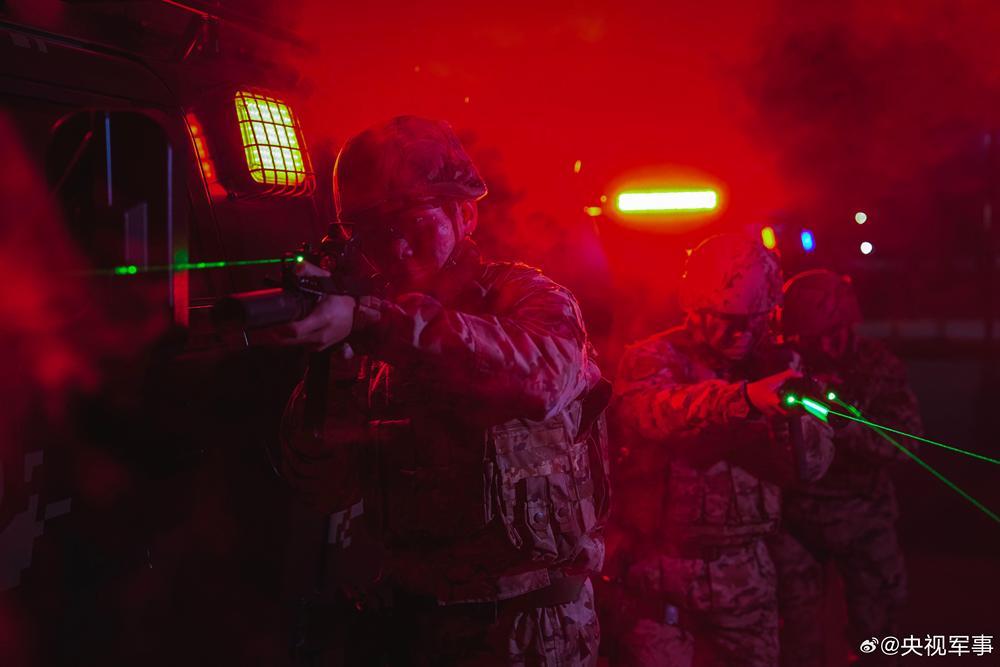 武警跨昼夜实战化训练战力拉满