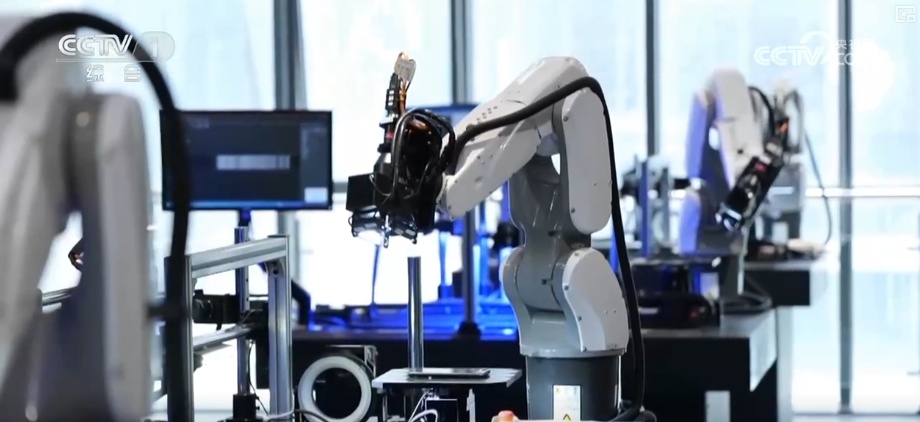 开年即冲刺！港口码头、重大工程、科技创新……各领域火热开局积聚经济发展“底气”