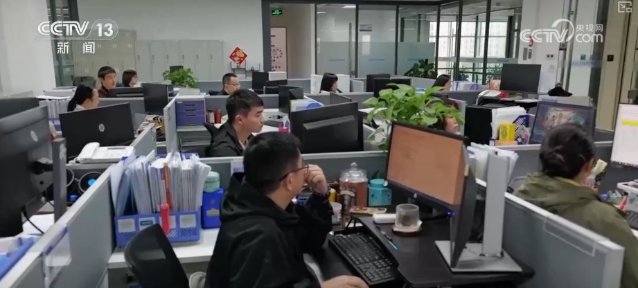 外贸向“新”向“绿”加速跑 以“造高端”巩固“卖全球”优势为经济增长注入新动能 外贸向“新”向“绿”加速跑 以“造高端”巩固“卖全球”优势为经济增长注入新动能