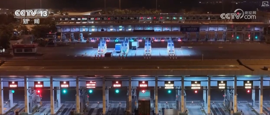 外贸向“新”向“绿”加速跑 以“造高端”巩固“卖全球”优势为经济增长注入新动能 外贸向“新”向“绿”加速跑 以“造高端”巩固“卖全球”优势为经济增长注入新动能