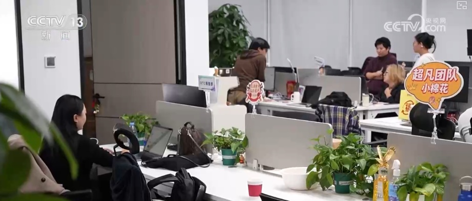 外贸向“新”向“绿”加速跑 以“造高端”巩固“卖全球”优势为经济增长注入新动能 外贸向“新”向“绿”加速跑 以“造高端”巩固“卖全球”优势为经济增长注入新动能