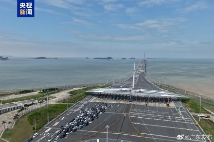 港珠澳大桥出入境客流量突破1亿人次 港珠澳大桥出入境客流量突破1亿人次