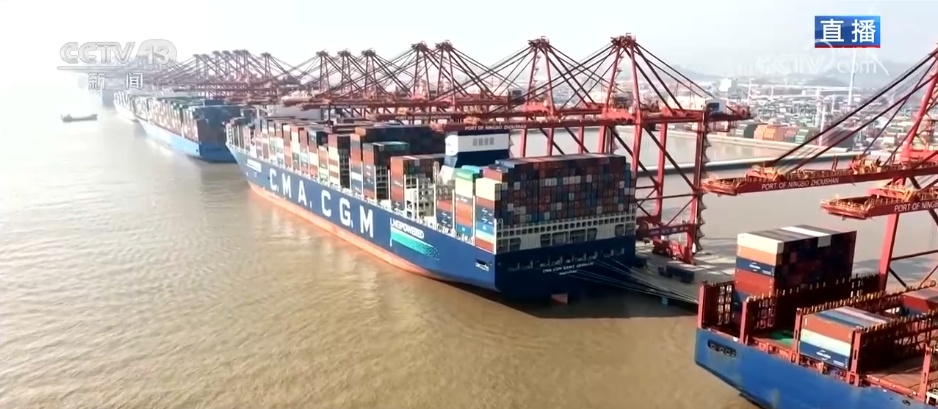 宁波舟山港年吞吐量破14亿吨 这里藏着哪些效率密码？