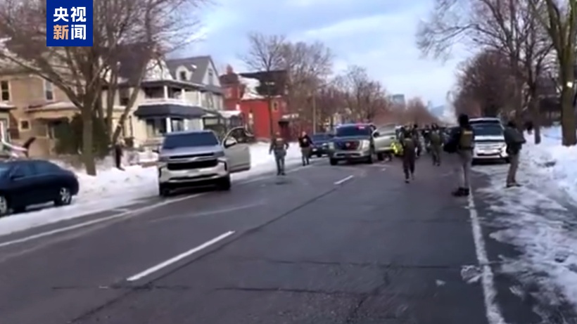 美官员称执法人员枪杀明尼苏达州女子事件“本可避免”