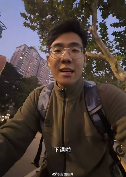 研究生教人骑车两年赚27万 当事人:市场需求大 研究生教人骑车两年赚27万 当事人:市场需求大