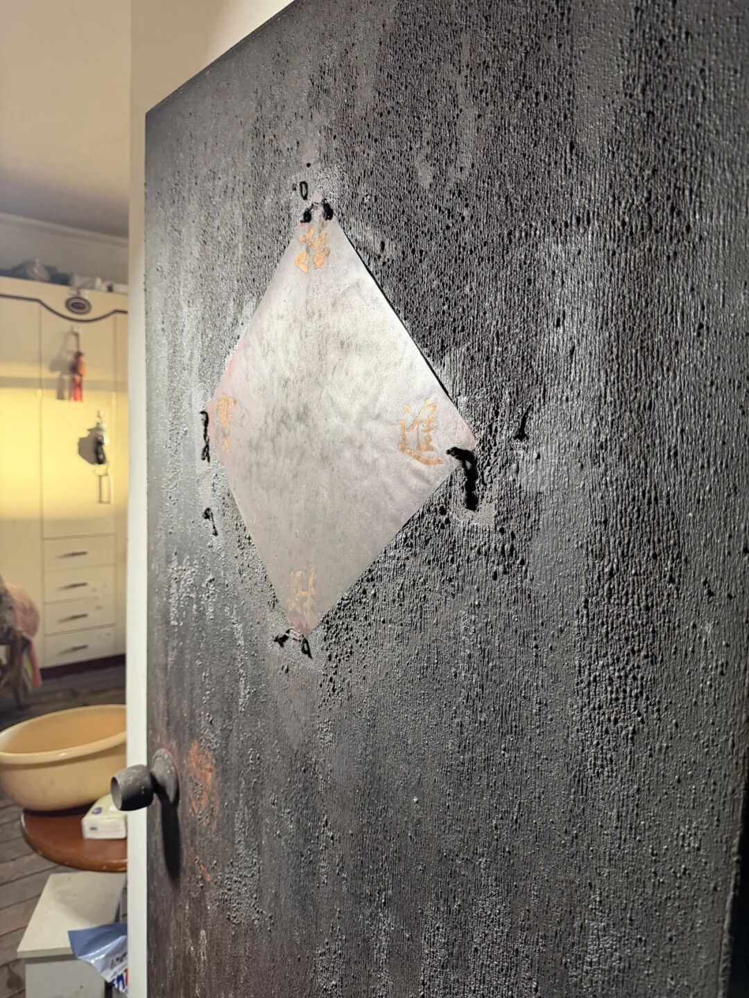 海淀一小区突发火灾3人获救，119指导自救者沉着避险