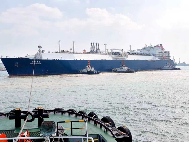 海南洋浦港迎来2026年首艘LNG运输船