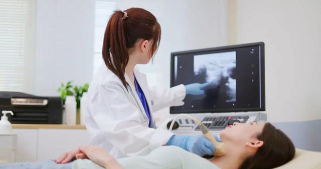 每一次熬夜，都在消耗甲状腺的“寿命”！