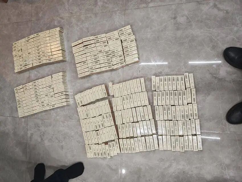 110条假烟被查获 汉阳警方打掉一个贩卖假烟团伙 110条假烟被查获 汉阳警方打掉一个贩卖假烟团伙