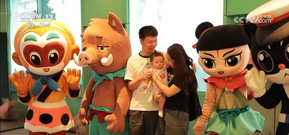 电影市场迎来火热开年 “电影+”多元消费新业态激活消费新引擎 电影市场迎来火热开年 “电影+”多元消费新业态激活消费新引擎