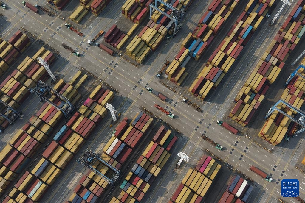 宁波舟山港成为全球首个年货物吞吐量超14亿吨大港 宁波舟山港成为全球首个年货物吞吐量超14亿吨大港