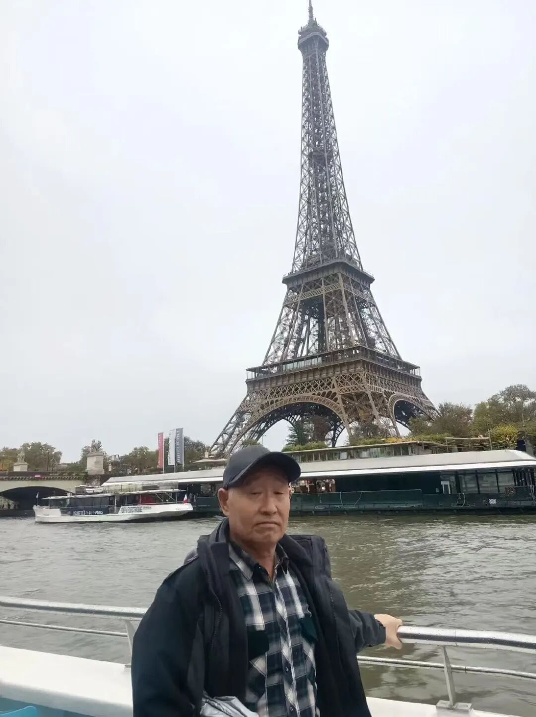 热搜第一！中国大爷拍的素颜巴黎引热议