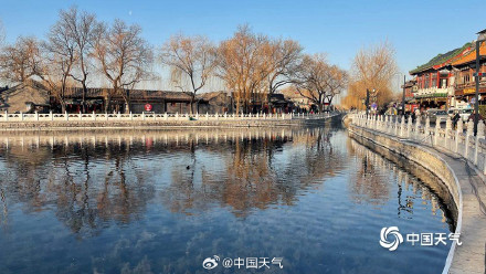 三九至 北京什刹海冰场半冰半水 暂未开放