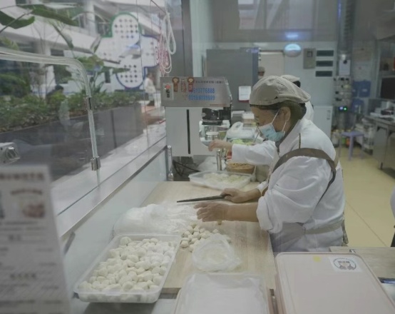 在网上获赞无数饺子店，开在港大深圳医院里！