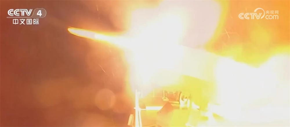 跨昼夜、高强度、多课目,综合攻防!海军漯河舰赴多个海区开展综合演练 跨昼夜、高强度、多课目,综合攻防!海军漯河舰赴多个海区开展综合演练