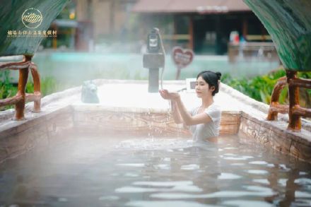 最冷“三九天”不要怕，来广西贺州泡温泉！