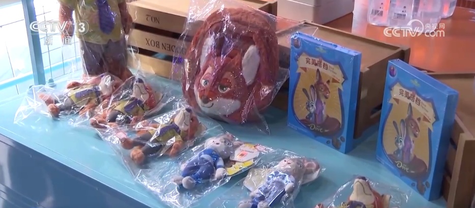 电影市场迎来火热开年 “电影+”多元消费新业态激活消费新引擎 电影市场迎来火热开年 “电影+”多元消费新业态激活消费新引擎