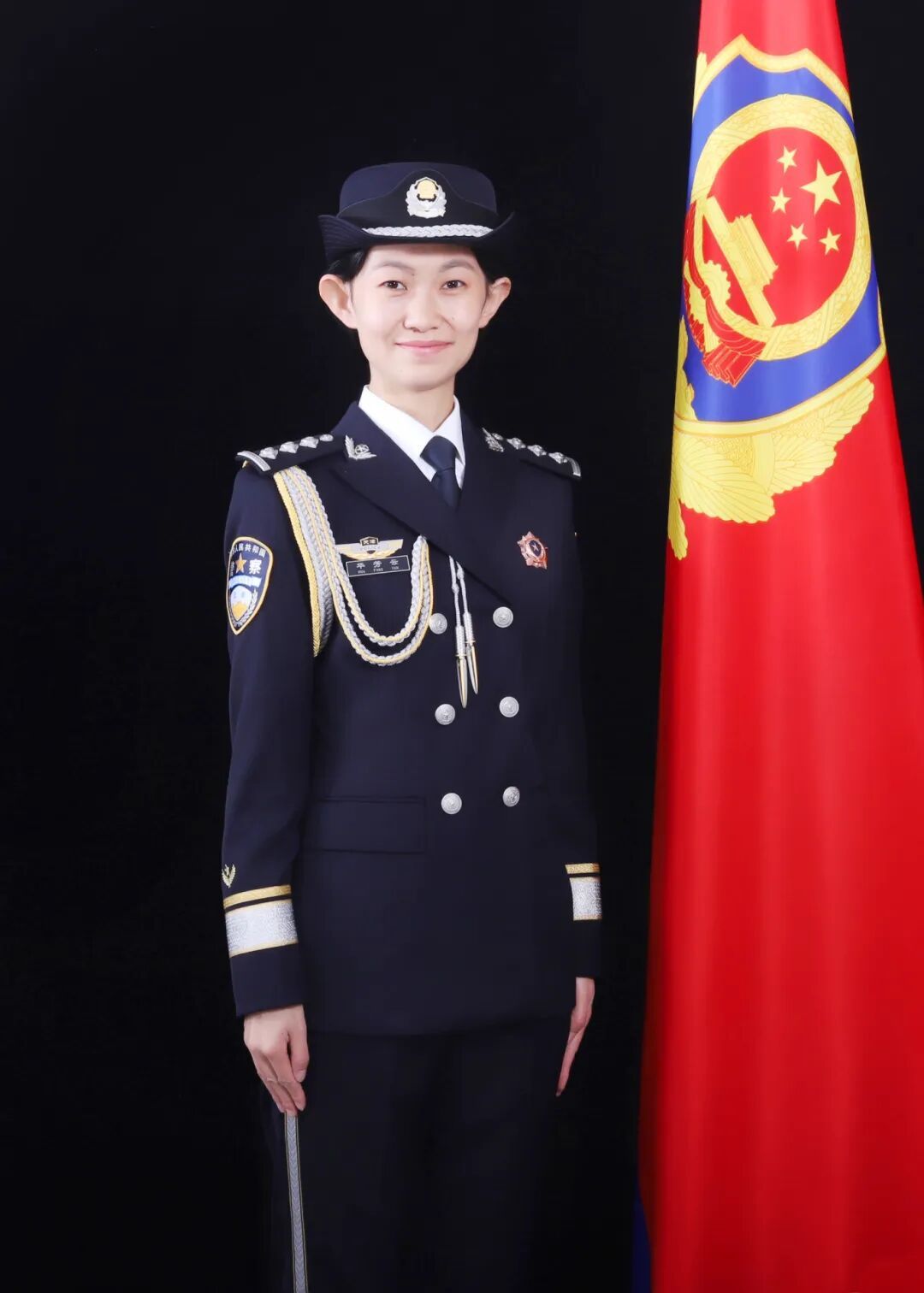 天津女民警清晨晕倒在单位！醒来第一句让人破防……