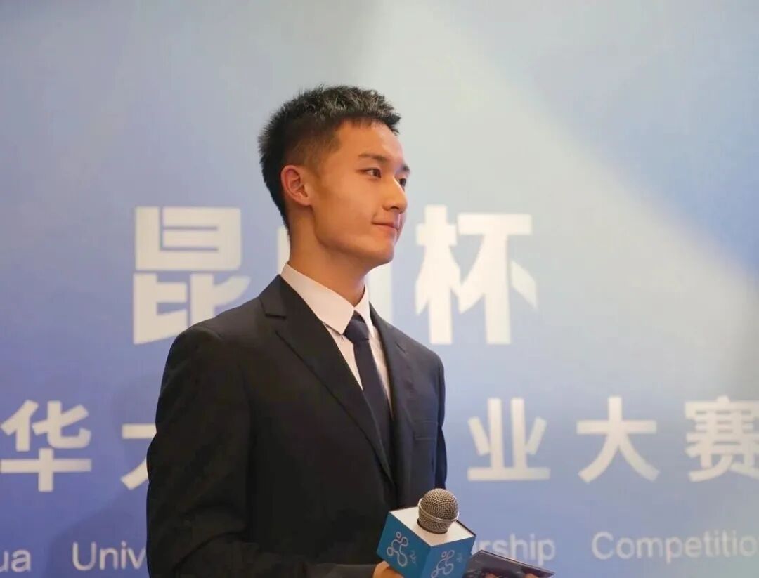 清华“飞班”陈秀虎火了！网友：在优秀面前，帅不值一提！