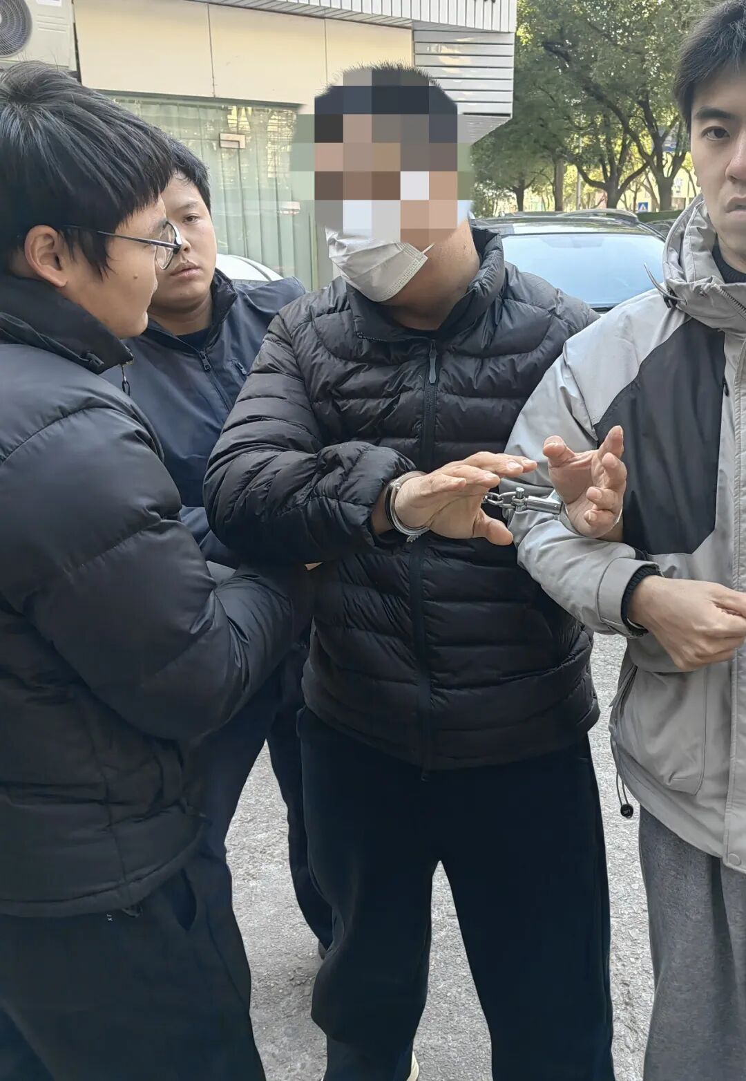 太惊险!就差一步,240万元将落入骗子之手! 太惊险!就差一步,240万元将落入骗子之手!