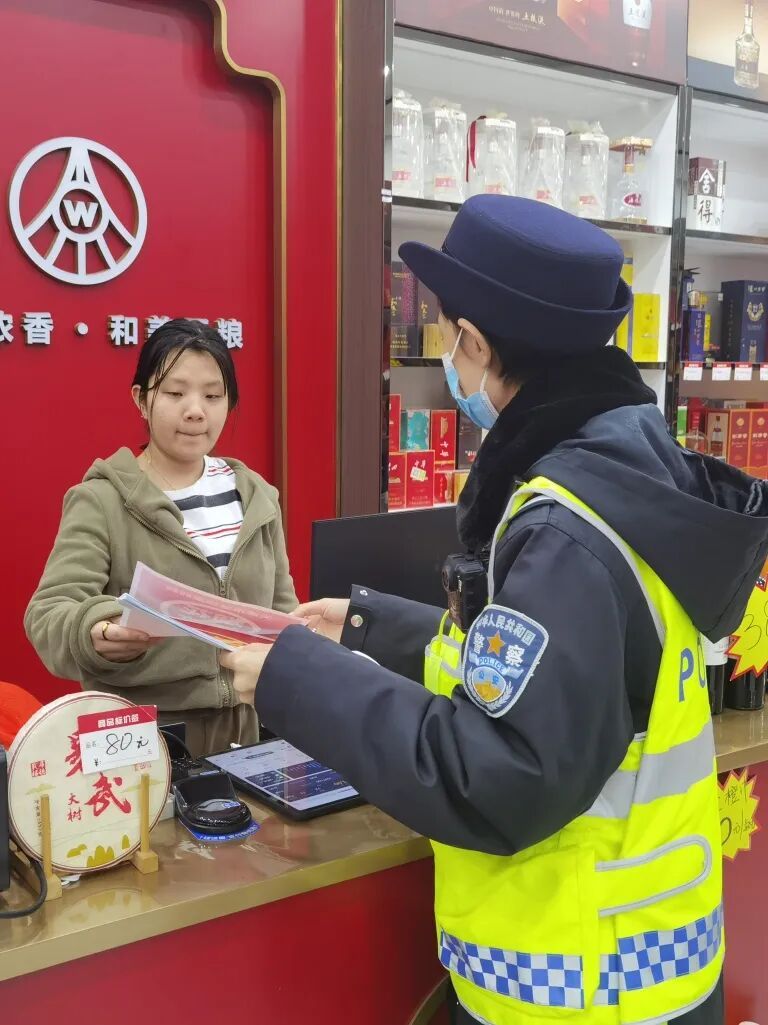 天津女民警清晨晕倒在单位！醒来第一句让人破防……