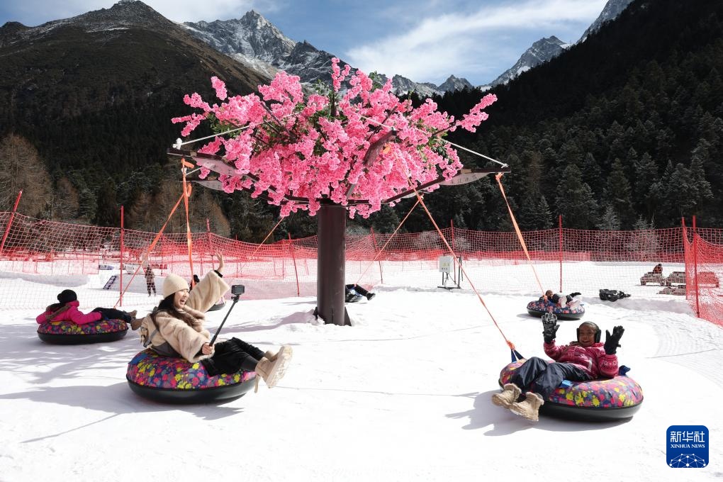 在四川畅享冰雪之乐
