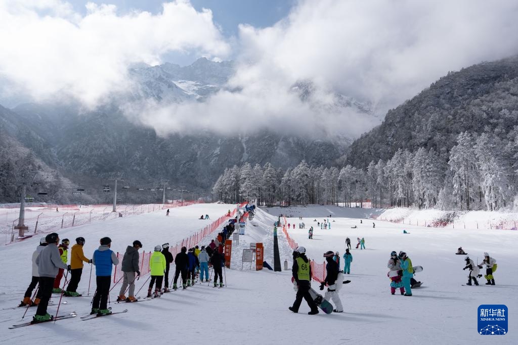 在四川畅享冰雪之乐