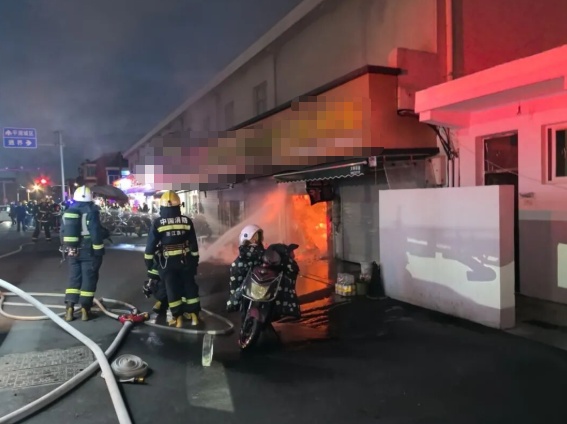 一顿家常饭，她“赔”进去了整间酒水仓库，消防提醒