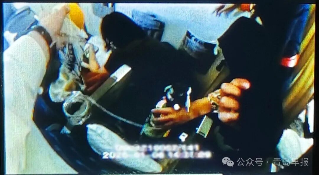 万米高空旅客突发不适，青岛航空机组果断备降珠海救人