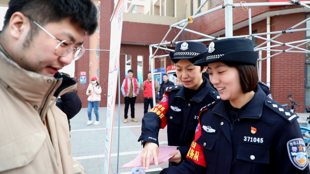 天津女民警清晨晕倒在单位！醒来第一句让人破防……