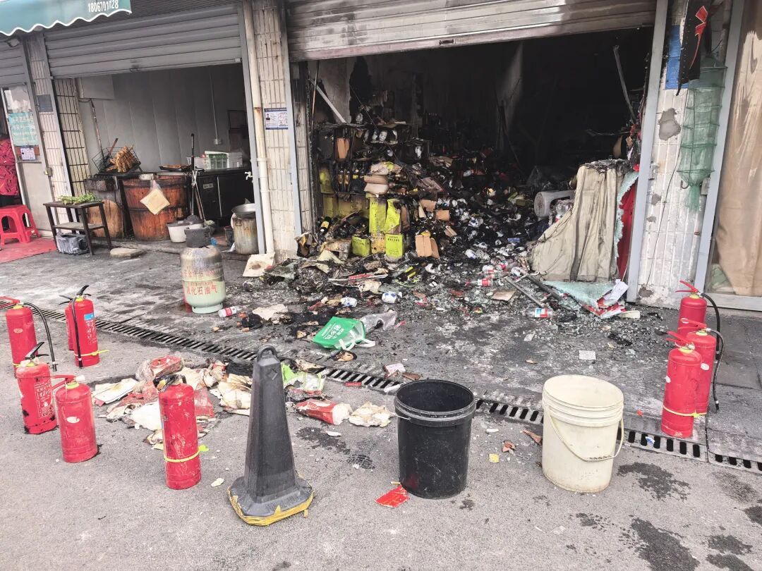 一顿家常饭，她“赔”进去了整间酒水仓库，消防提醒