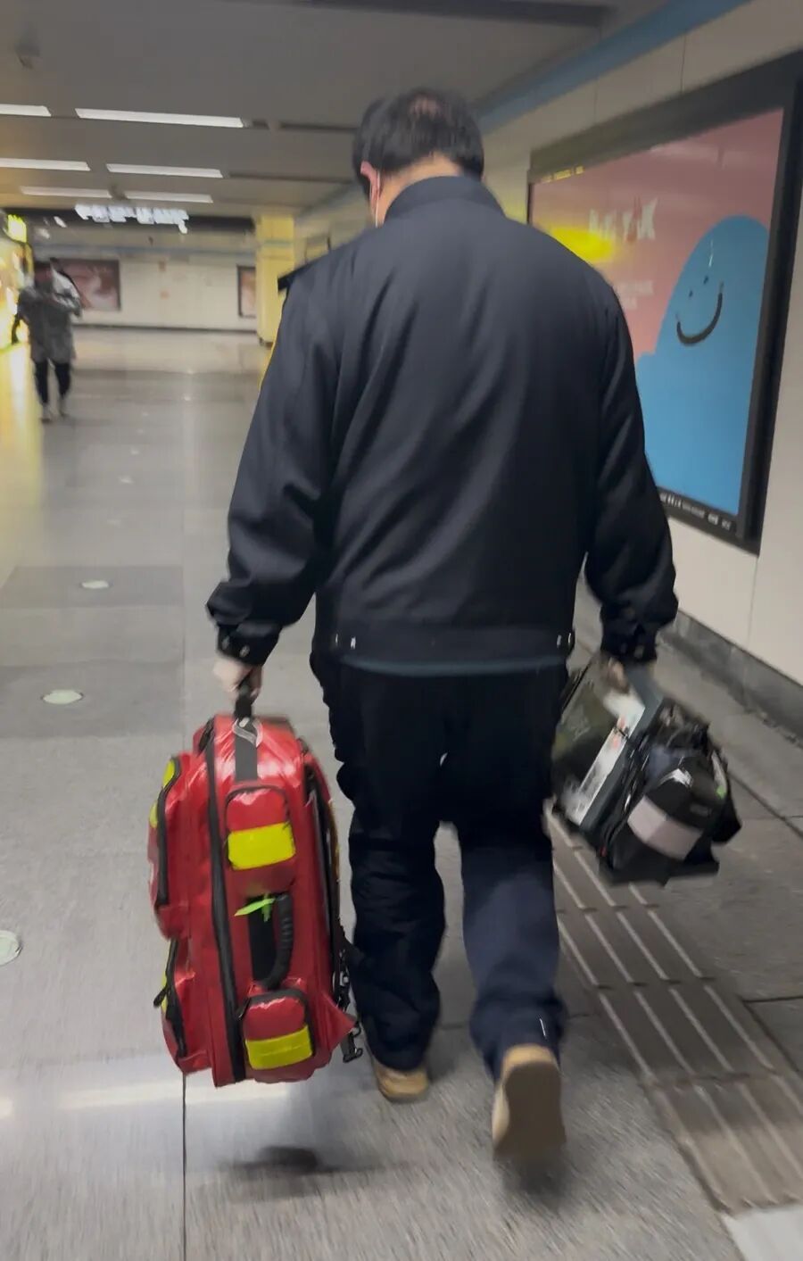 500米急奔、7分钟生死指导！上海急救一线实录：每一次都是与生命赛跑